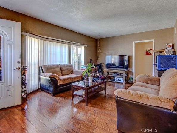 1402 S Poplar Street, Santa Ana CA 92704