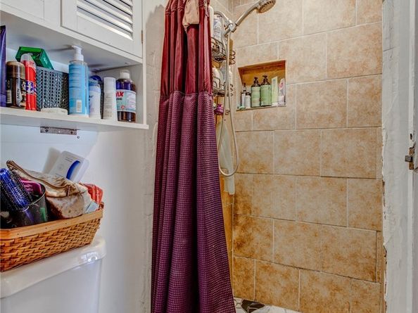 1402 S Poplar Street, Santa Ana CA 92704