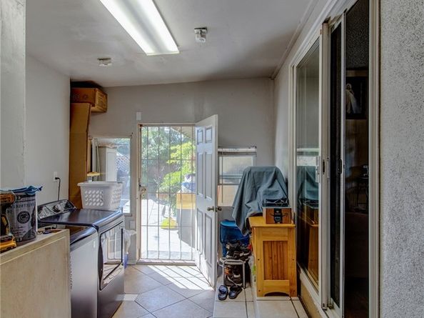 1402 S Poplar Street, Santa Ana CA 92704