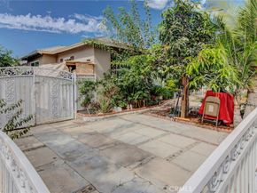 1402 S Poplar Street, Santa Ana CA 92704