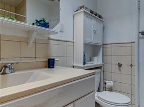 1402 S Poplar Street, Santa Ana CA 92704