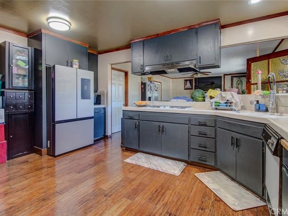 1402 S Poplar Street, Santa Ana CA 92704