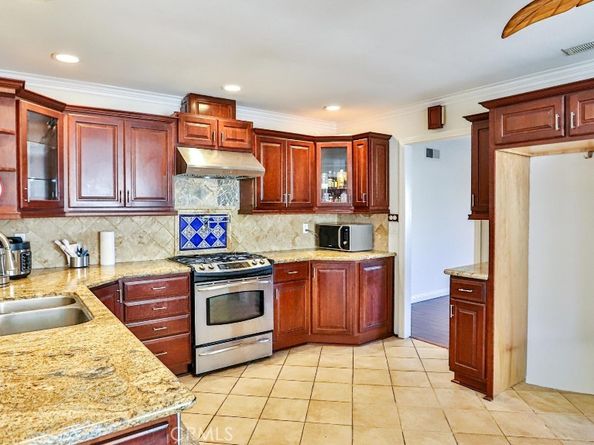 4862 Gainsport, Irvine CA 92604