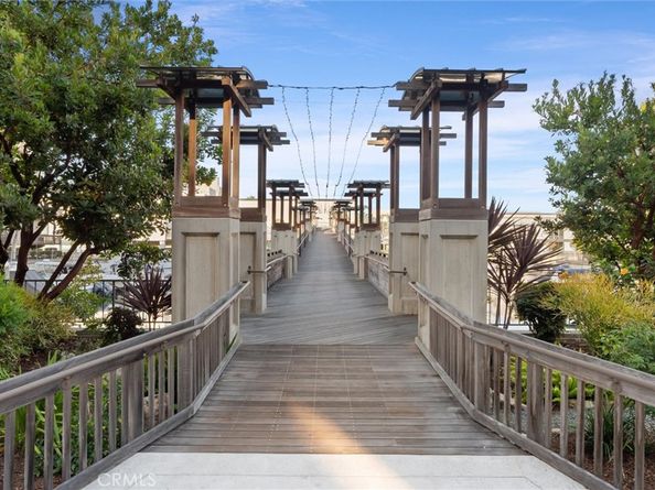 6101 Marina Pacifica Drive S, Long Beach CA 90803