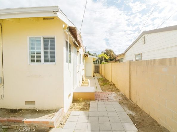 2123 W Orange Avenue, Anaheim CA 92804