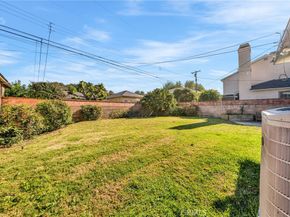 5514 Bellflower Blvd, Lakewood CA 90713