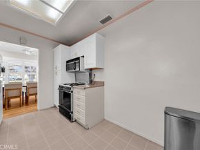 5514 Bellflower Blvd, Lakewood CA 90713