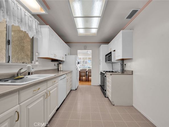 5514 Bellflower Blvd, Lakewood CA 90713