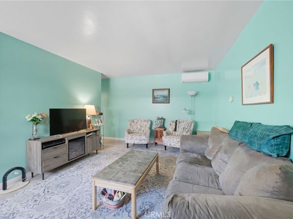 1035 Appleton Street, Long Beach CA 90802