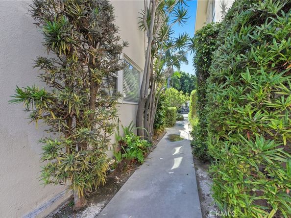 1035 Appleton Street, Long Beach CA 90802