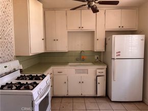925 E Appleton Street 4, Long Beach CA 90802