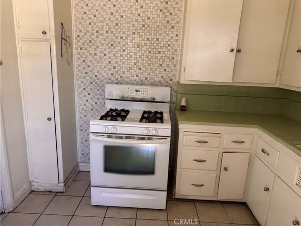 925 E Appleton Street 4, Long Beach CA 90802