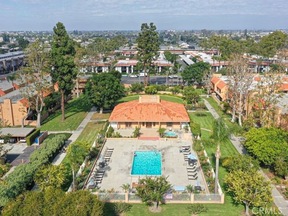 6600 Warner Avenue 102, Huntington Beach CA 92647