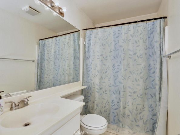 930 E Chestnut Street, Anaheim CA 92805