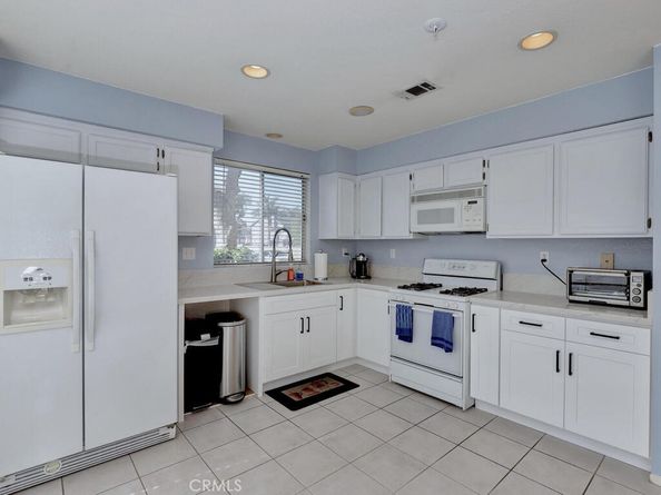 930 E Chestnut Street, Anaheim CA 92805