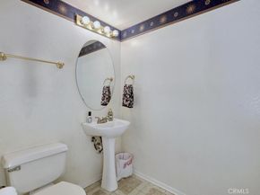 930 E Chestnut Street, Anaheim CA 92805