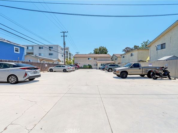 360 Obispo Avenue 15, Long Beach CA 90814