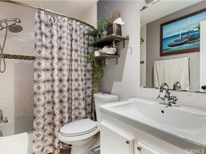 360 Obispo Avenue 15, Long Beach CA 90814