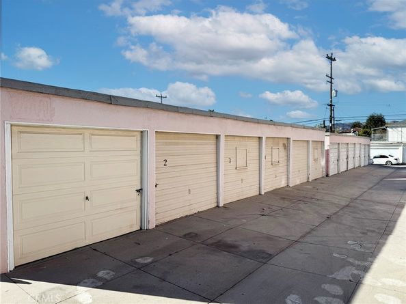 416 422 E Windsor Road, Glendale CA 91205