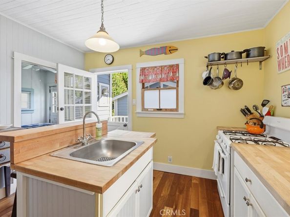 222 S Broadway, Redondo Beach CA 90277