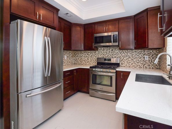 2595 Plaza Del Amo 422, Torrance CA 90503