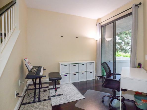 2595 Plaza Del Amo 422, Torrance CA 90503