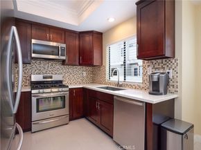 2595 Plaza Del Amo 422, Torrance CA 90503