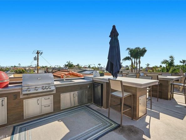 5433 E The Toledo, Long Beach CA 90803