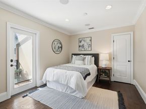 5433 E The Toledo, Long Beach CA 90803