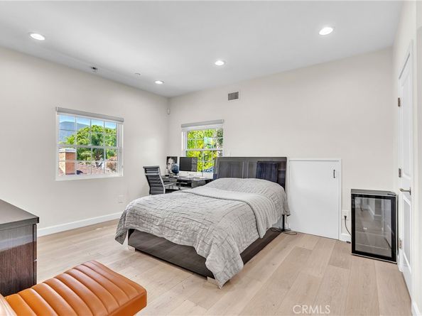 238 S Lincoln Street, Burbank CA 91506