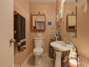 539 N Pasadena, Azusa CA 91702