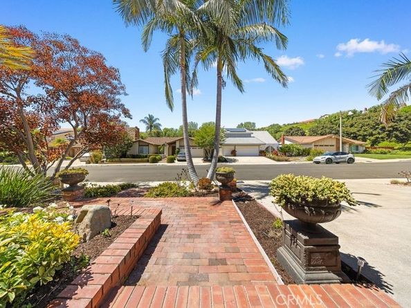 22982 Cecelia, Mission Viejo CA 92691