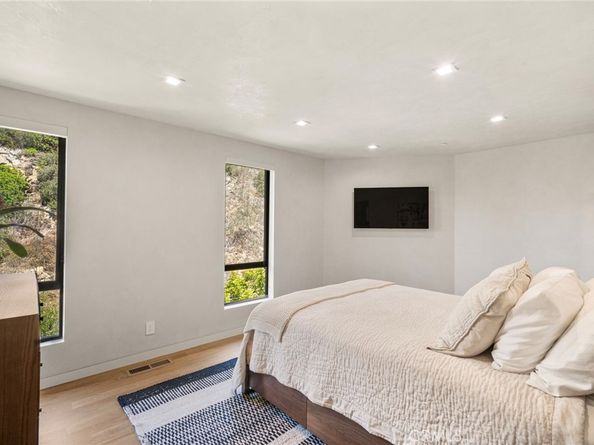 702 Diamond, Laguna Beach CA 92651