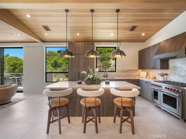 702 Diamond, Laguna Beach CA 92651