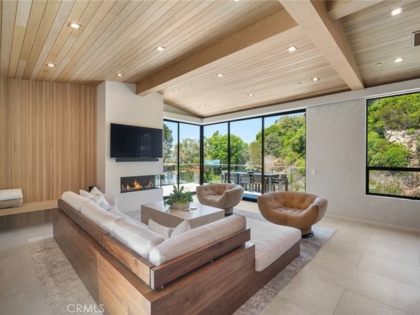 702 Diamond, Laguna Beach CA 92651