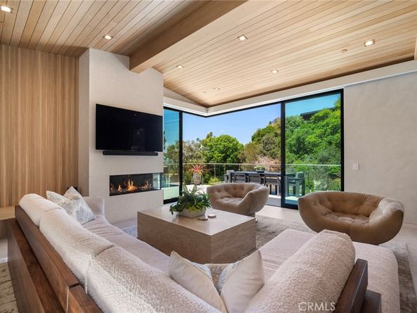 702 Diamond, Laguna Beach CA 92651