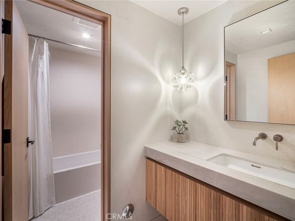 702 Diamond, Laguna Beach CA 92651
