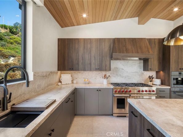702 Diamond, Laguna Beach CA 92651
