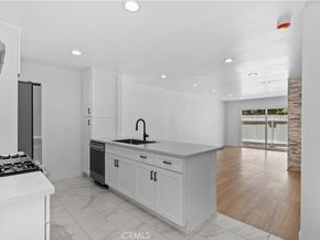 9019 Cedros Avenue 2, Panorama City CA 91402