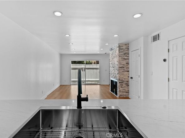 9019 Cedros Avenue 2, Panorama City CA 91402