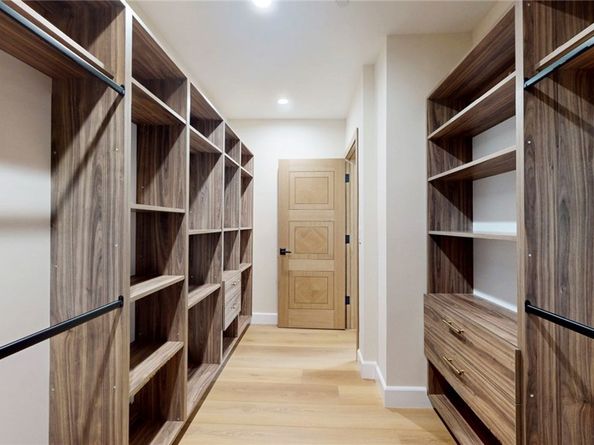 421 N Catalina Street, Burbank CA 91505