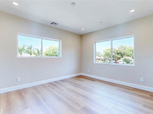 421 N Catalina Street, Burbank CA 91505