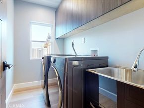 421 N Catalina Street, Burbank CA 91505