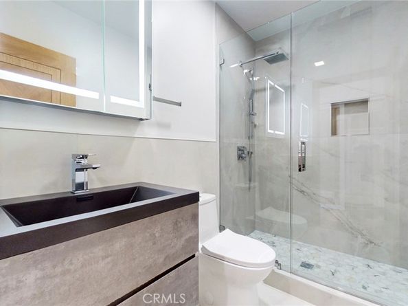 421 N Catalina Street, Burbank CA 91505