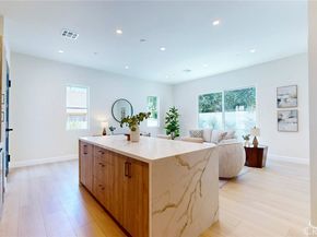 421 N Catalina Street, Burbank CA 91505