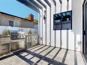 421 N Catalina Street, Burbank CA 91505