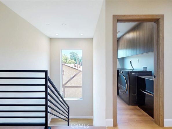 421 N Catalina Street, Burbank CA 91505