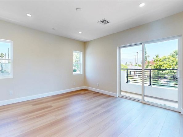 421 N Catalina Street, Burbank CA 91505