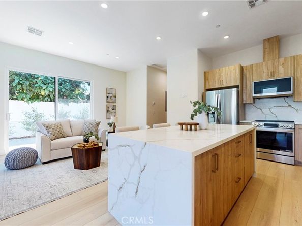 421 N Catalina Street, Burbank CA 91505