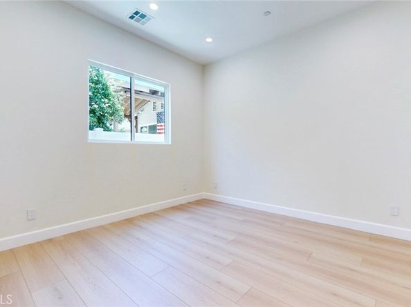 421 N Catalina Street, Burbank CA 91505